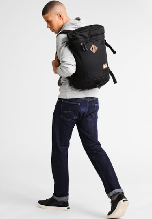 balo-vans-clamber-backpack-1